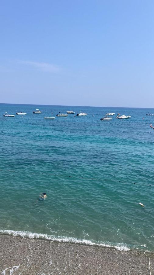 L'Isola Dei Vacanzieri Сант-Андреа-Апостоло-делло-Йонио Экстерьер фото