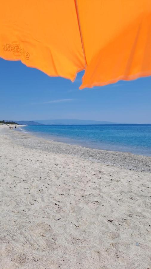L'Isola Dei Vacanzieri Сант-Андреа-Апостоло-делло-Йонио Экстерьер фото